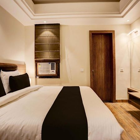 Hotel Collection O Stargaze à Kanpur Extérieur photo