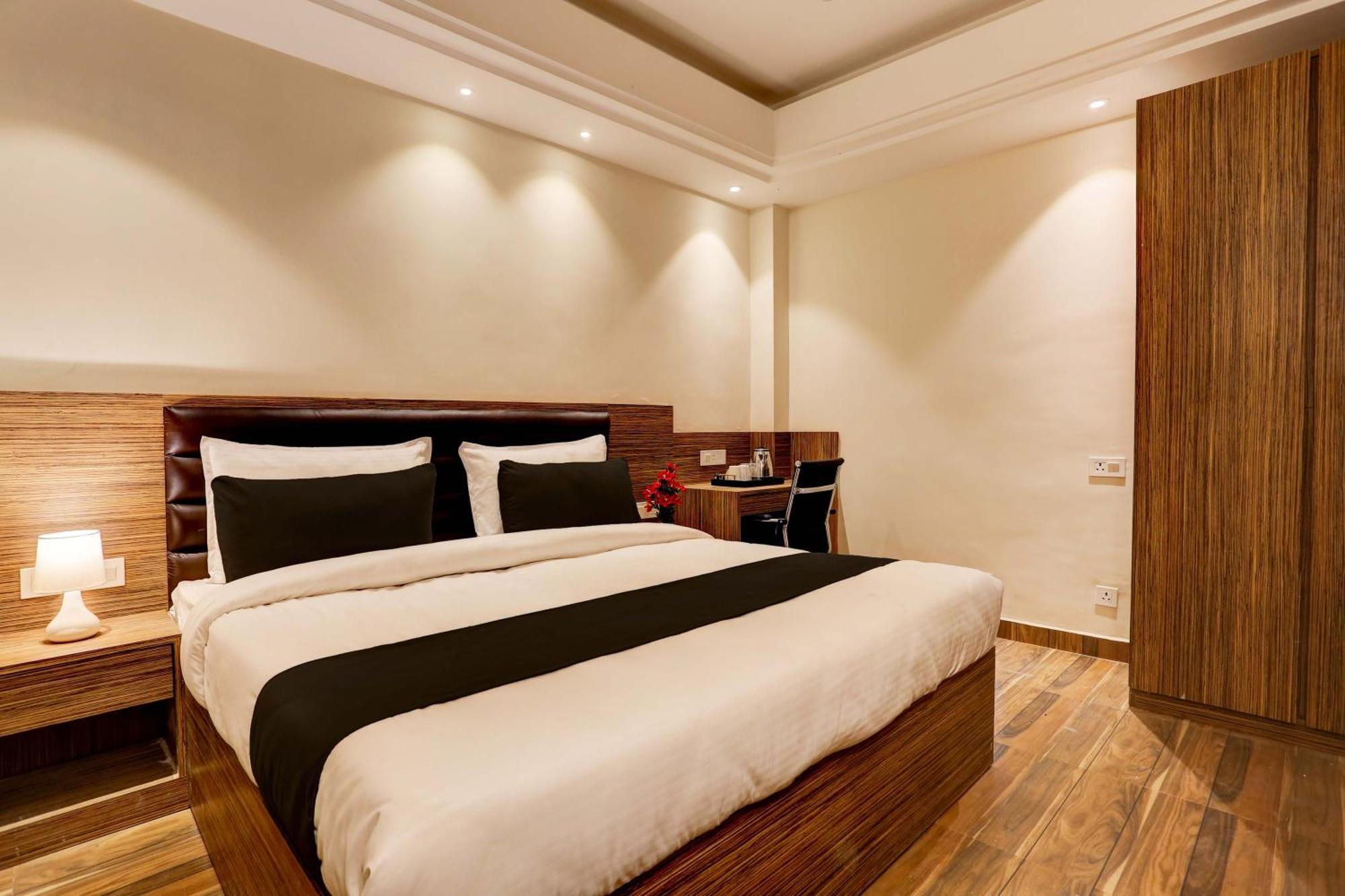 Hotel Collection O Stargaze à Kanpur Extérieur photo