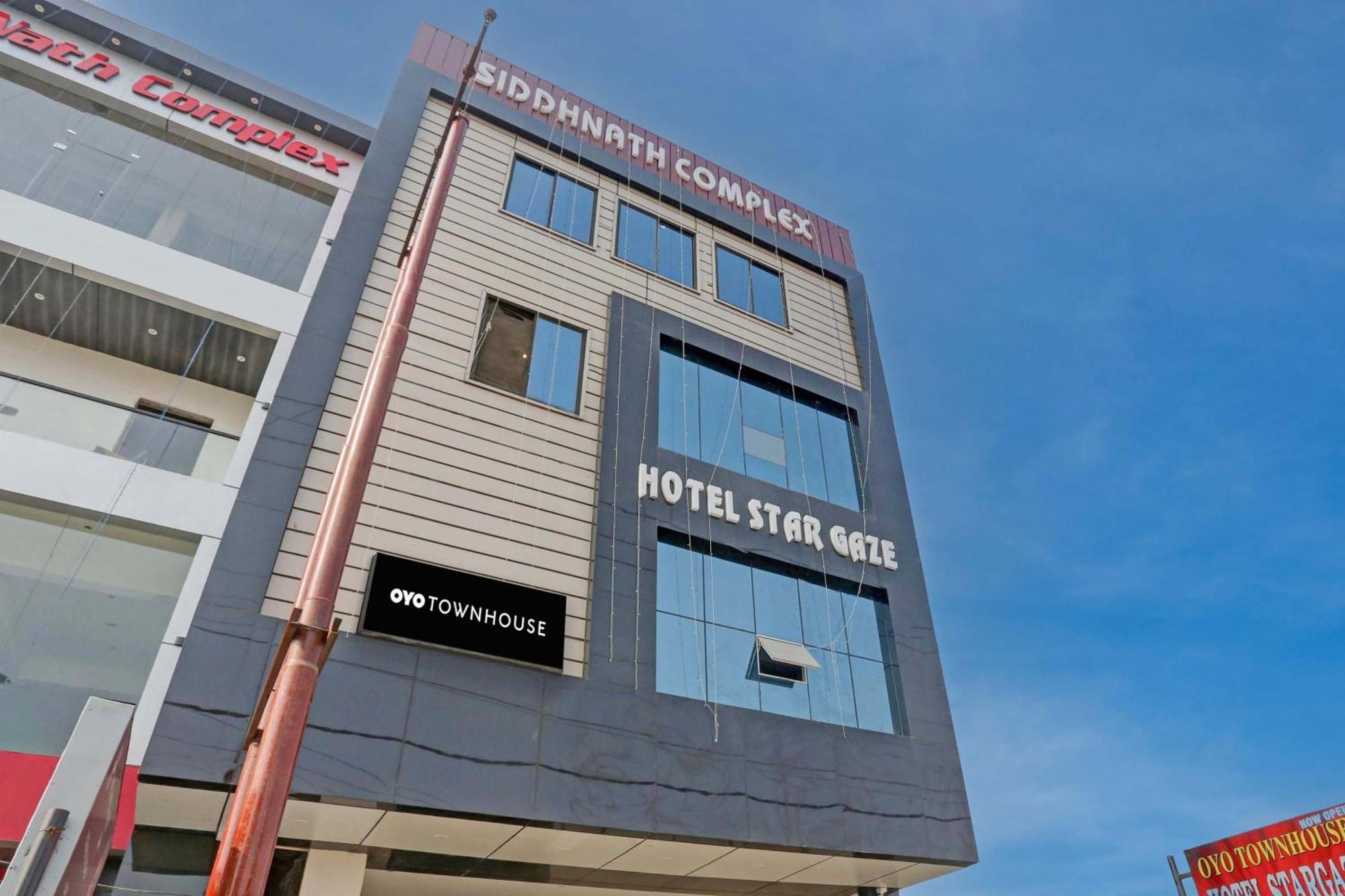Hotel Collection O Stargaze à Kanpur Extérieur photo