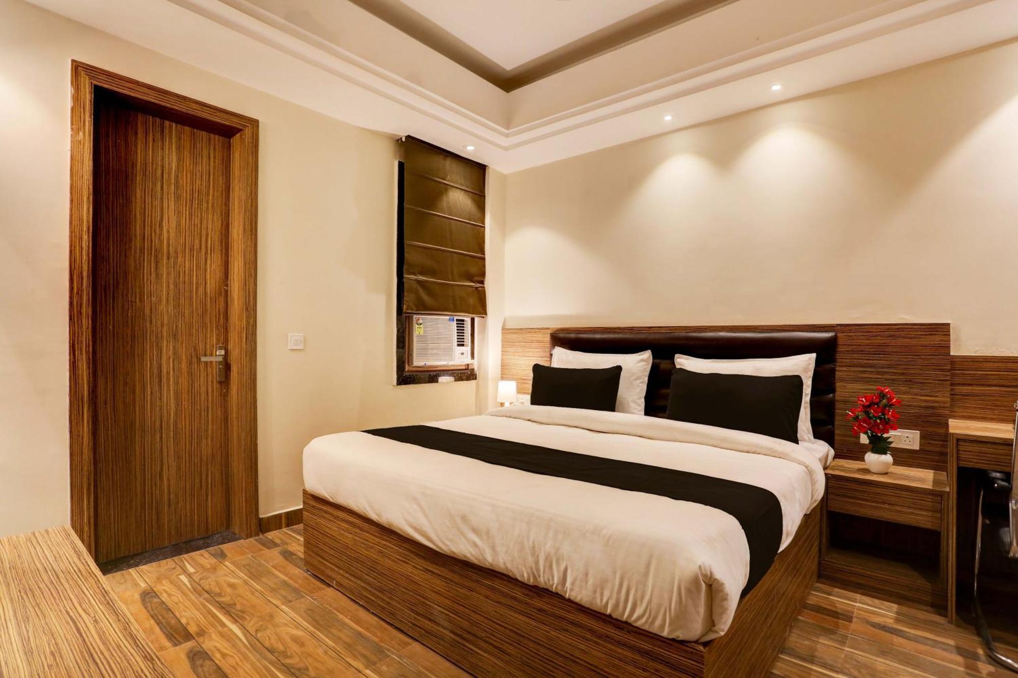 Hotel Collection O Stargaze à Kanpur Extérieur photo
